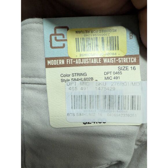 NWT Class Club Modern Fit Shorts include an adjustable waist and comfort stretch - Picture 3 of 5